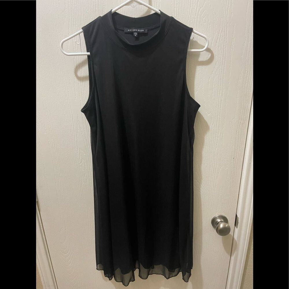Nik‎ and Nash black dress